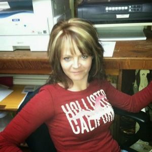 Meet your Posher, Julia